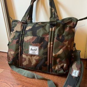 Herschel Baby Strand Sprout Shoulder Bag, Woodland Camo, One Size